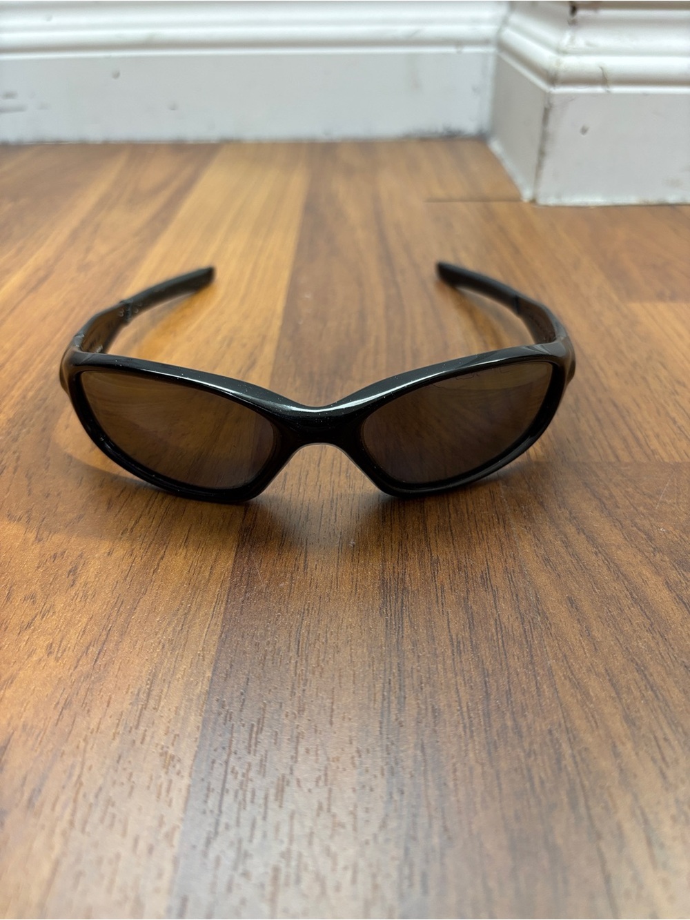 oakley minute 2.0 black sunglasses vintage